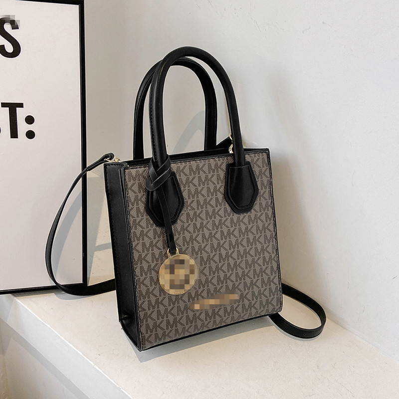 Handbag, women's vertical small square bag, large capacity 2025 vintage single shoulder crossbody, cross-border factory goods, fashionable and trendy bag