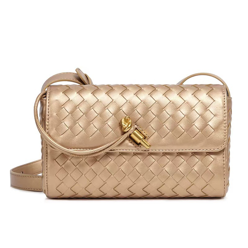 Cross border new niche woven women's bag, one shoulder hand-held bag, fashionable and simple diagonal cross bag, trendy retro small square bag for women