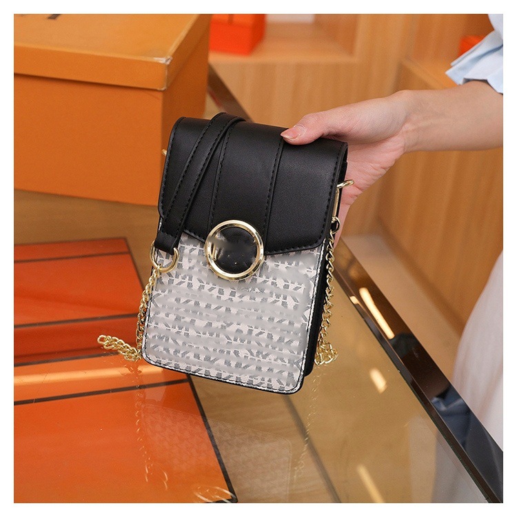 2025 New Bag Women's Single Shoulder Small Square Bag Crossbody Urban Color Contrast Vertical Factory Goods Wholesale Large Capacity Cross border Trendy Pair
