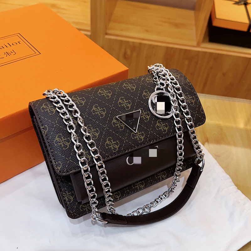 2025 new single shoulder diagonal chain small square bag letter foreign trade cross-border trendy women's bag ins splicing contrasting color bag