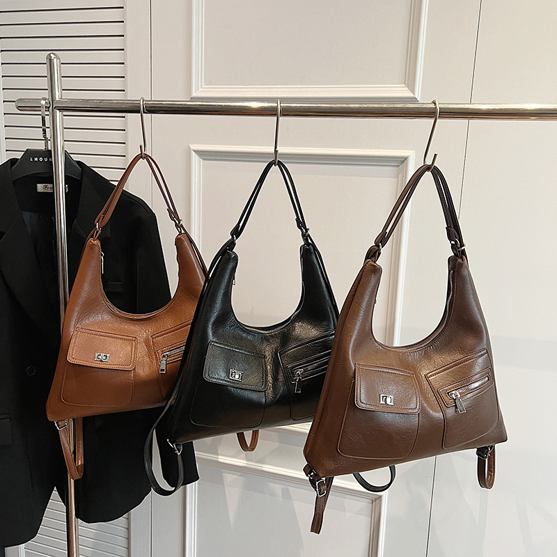This year's popular bags are women's high-capacity 2024 new spring/summer versatile high-end texture shoulder bags, commuting tote bags