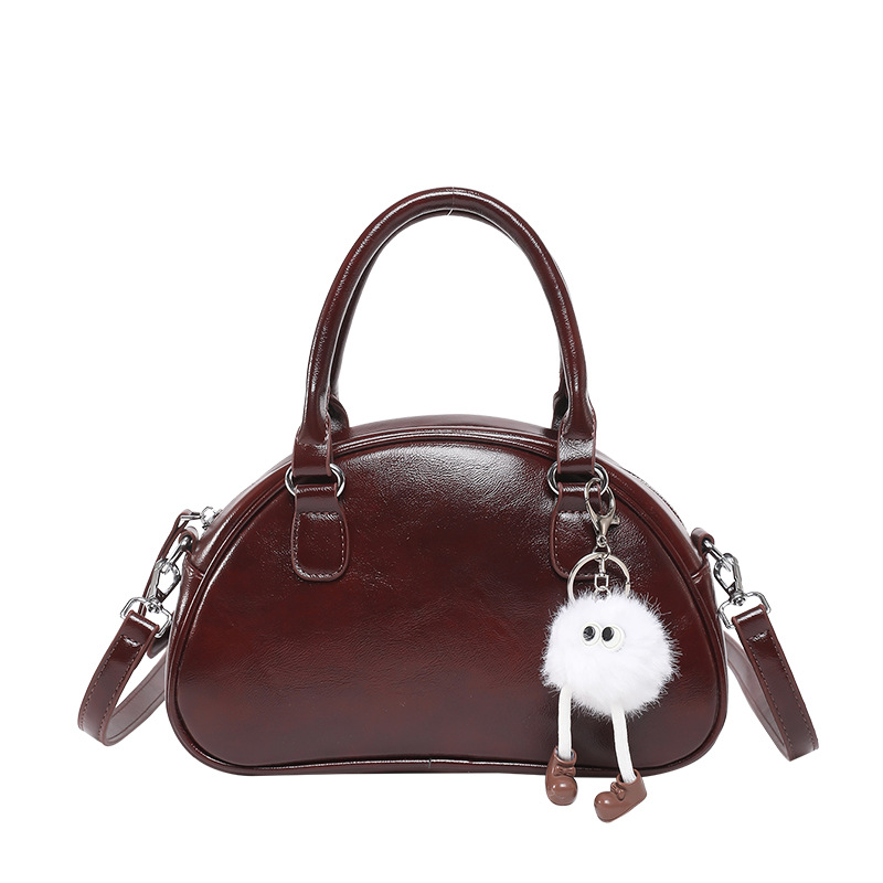 Advanced texture retro bag for women 2025 new versatile crossbody bag, fashionable hand-held bowling bag, cross-border foreign trade