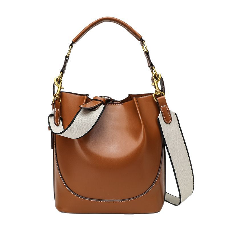 Cross border women's bag 2025 new large capacity wide shoulder strap single shoulder handbag brown drawstring hand-held crossbody bucket bag