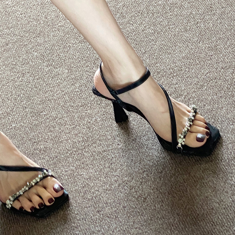 Sandals for women with a niche design, new black open toe rhinestone buckle with slim heels, summer high heels