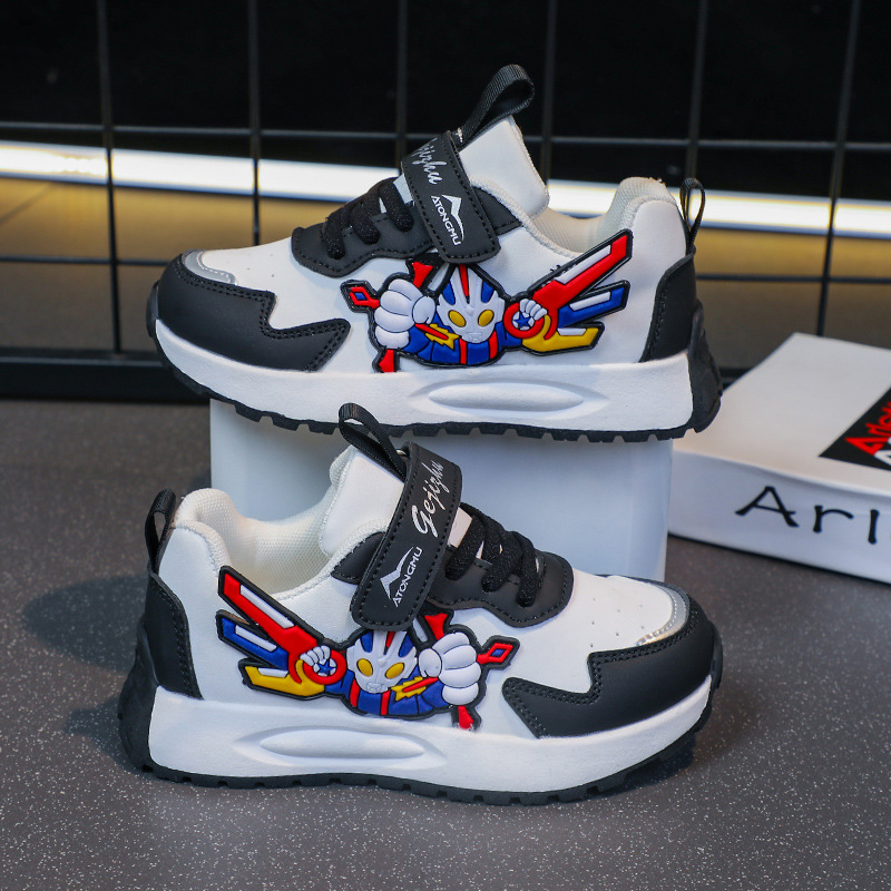 Children's sports shoes for spring and summer 2025, new style for boys' board shoes, breathable mesh surface, running shoes for middle and large children, boys and elementary school students