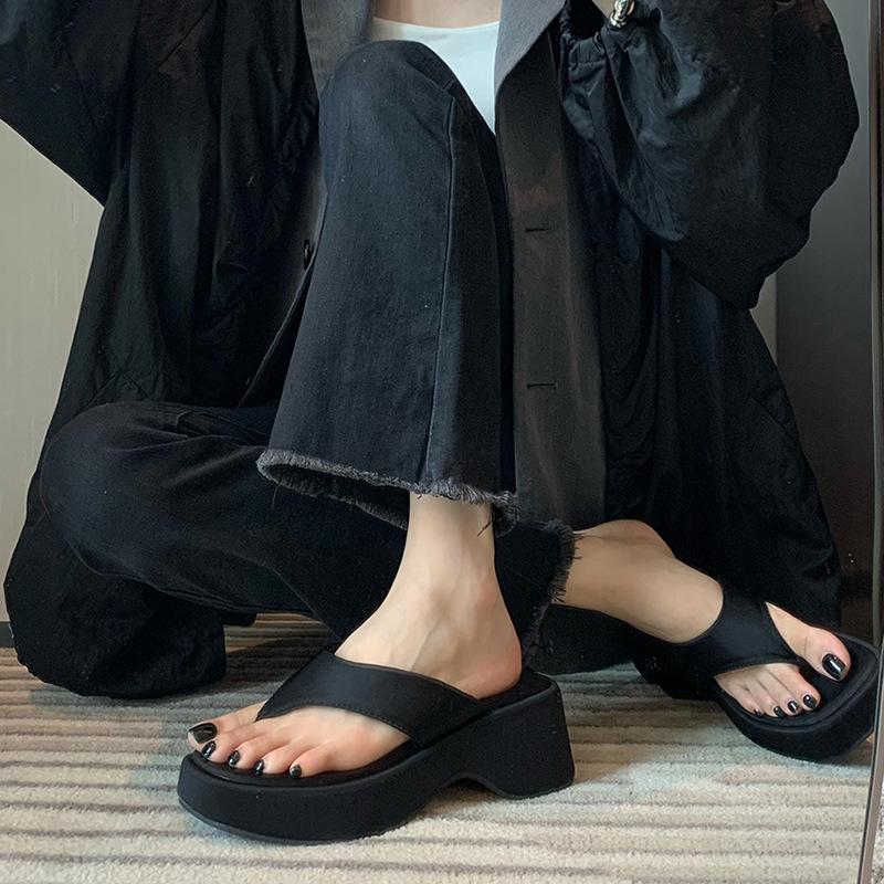 2025 new summer wedge heel flip flops suitable for work, women's thick soled sandals