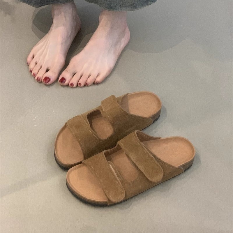 Boken slippers for women's outdoor wear in summer 2025, new styles for Sen women, retro, ugly, cute, Velcro, one word casual cool slippers