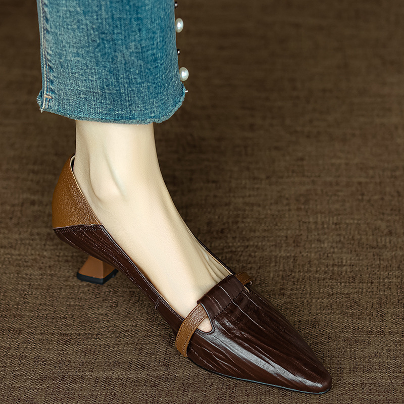 Encounter in Paris~Temperament Pointed Point Color blocked One foot Shoes Women's Shallow Mouth Retro Cat Heel High Heels