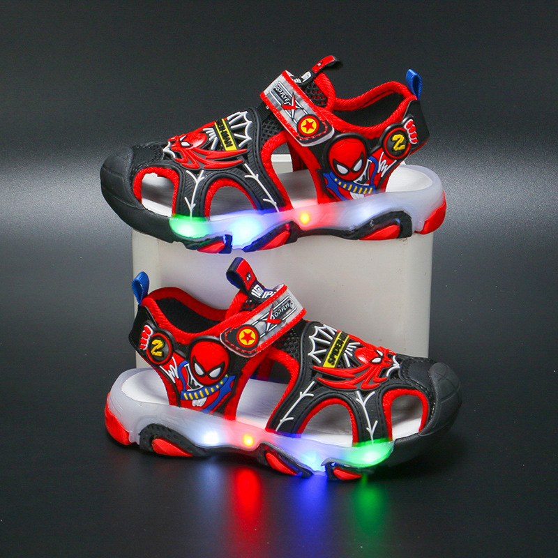 Children's sandals 2022 summer new anti kick with light toe cap sandals boys' shoes primary and secondary school students' sandals