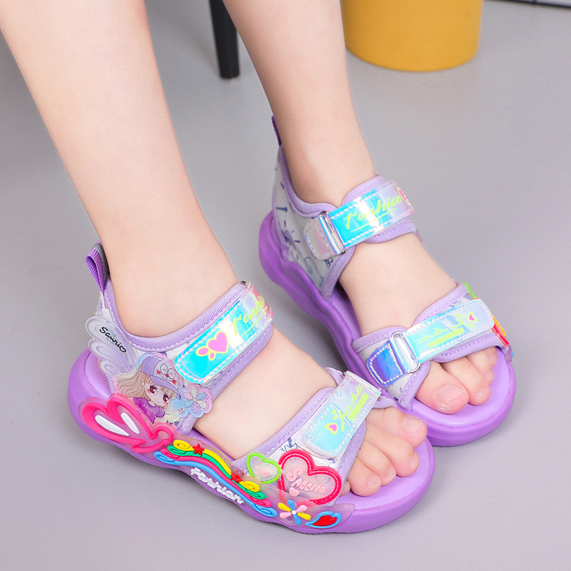 2023 New Internet Celebrity Fashion Children's Sandals with Lights for Girls, Anti slip Soft Bottom, Middle and Small Children's Princess Beach Shoes