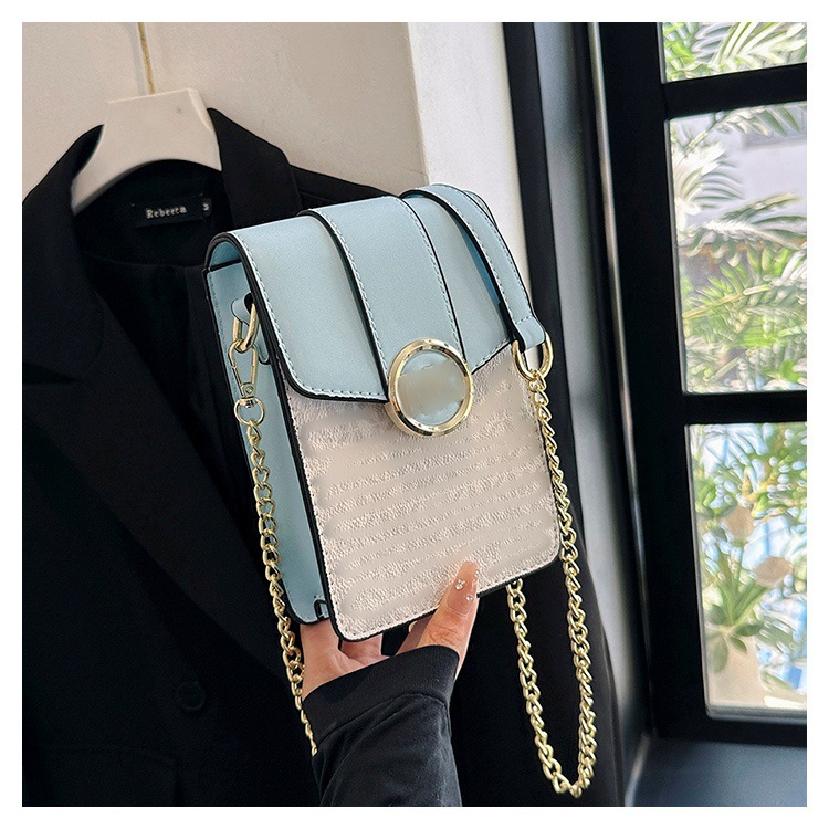 2025 New Bag Women's Single Shoulder Small Square Bag Crossbody Urban Color Contrast Vertical Factory Goods Wholesale Large Capacity Cross border Trendy Pair