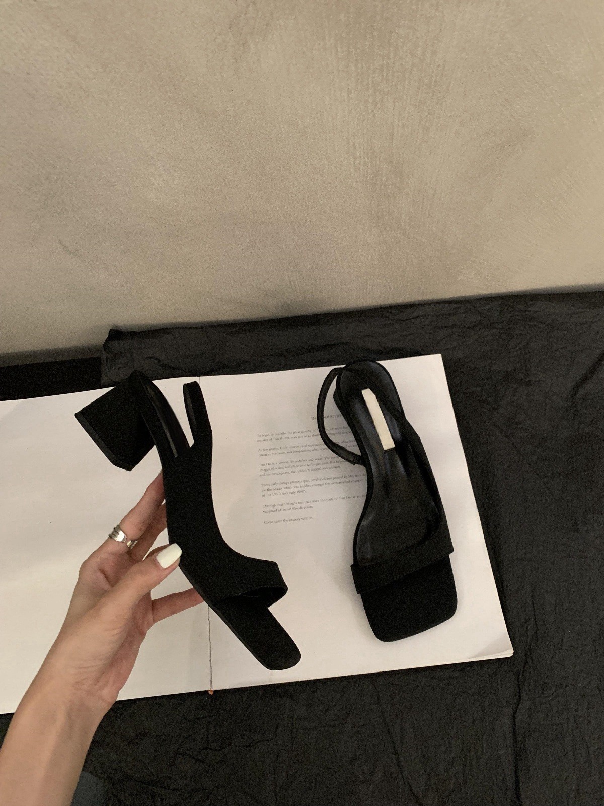 French style thick heel niche silver sandals fairy shoes 2025 new summer temperament matching skirt high heels Roman shoes