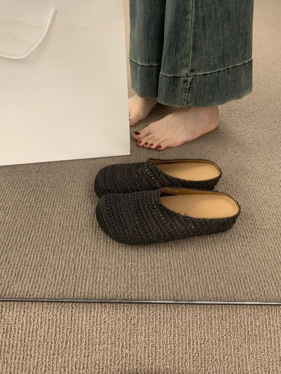 French style niche handmade woven hollow breathable toe half slippers for women wearing Roman style thick soled M ü ller shoes outside