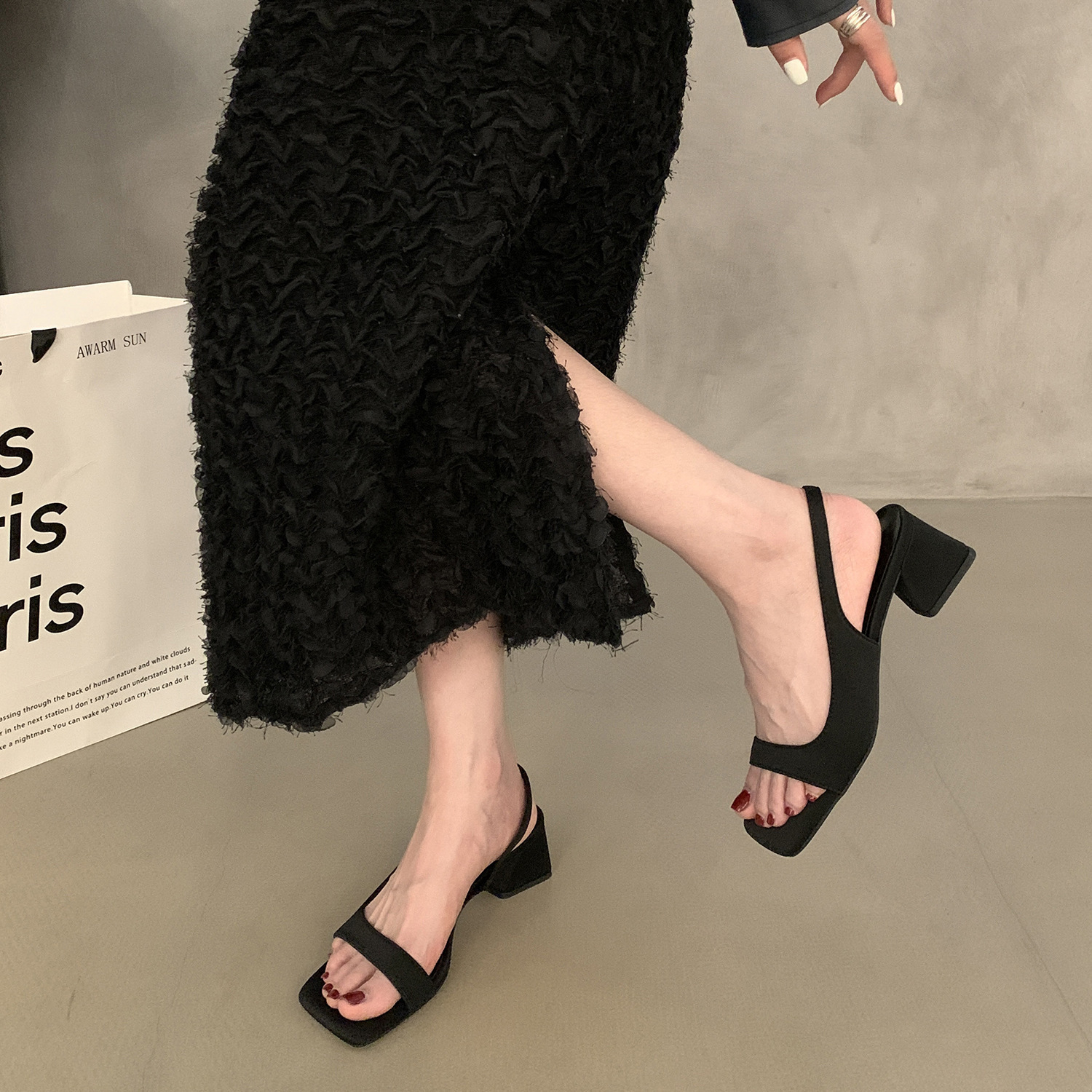 French style thick heel niche silver sandals fairy shoes 2025 new summer temperament matching skirt high heels Roman shoes