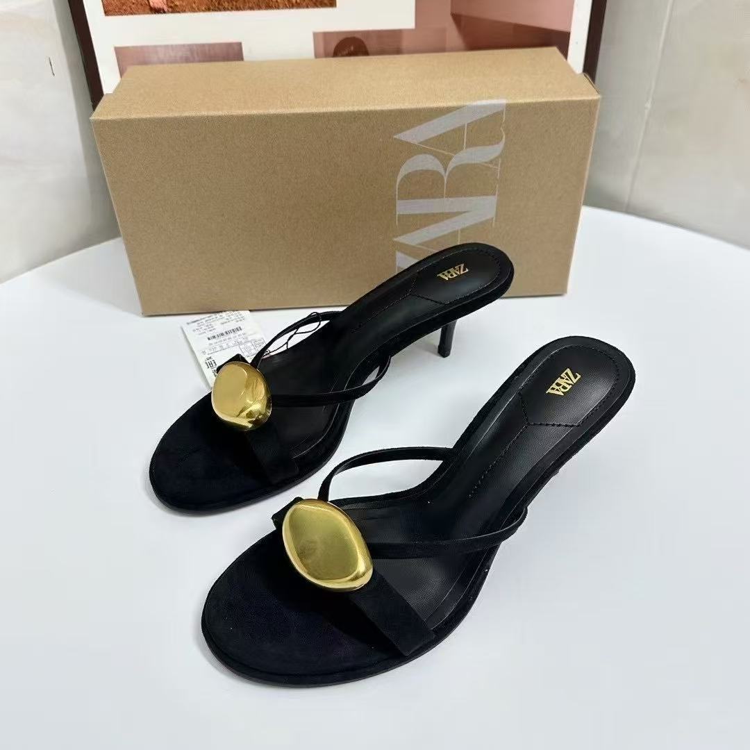 2025 Spring/Summer New Metal Buckle Black Straight Heel Women's Sandals with Thin Heels and Open Toes, Fashion Outerwear
