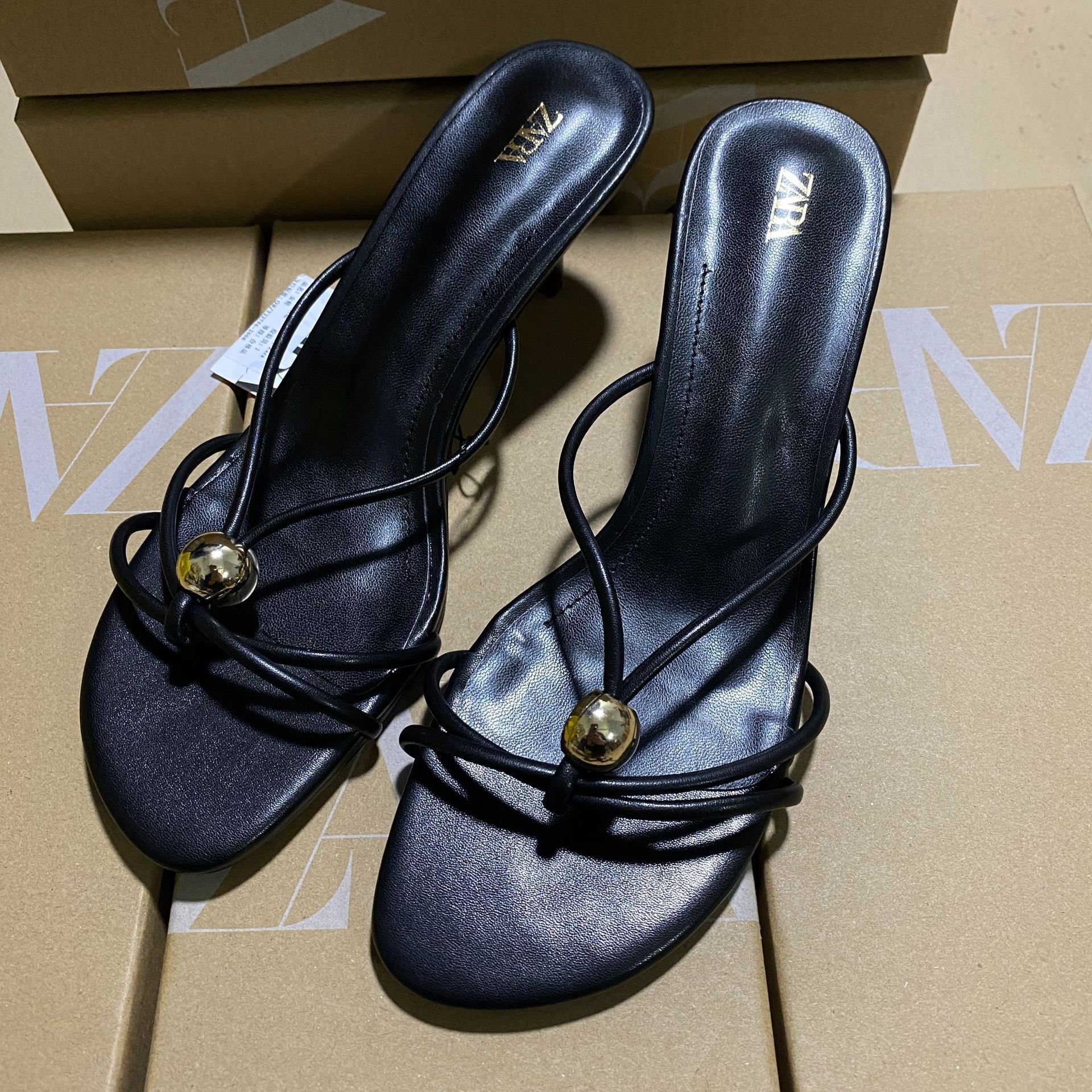 ZA2025 summer new metal embellished high-heeled thin strap flip flops for wearing fairy sandals with thin heels