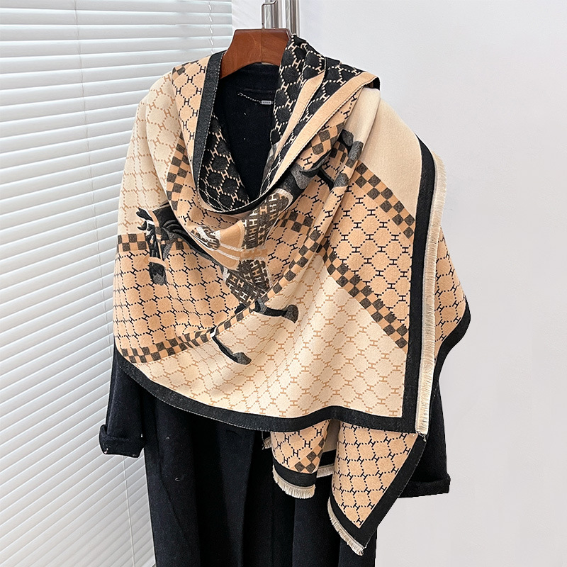 Autumn and winter women's imitation cashmere warm scarf animal H carriage elegant and fashionable new warm air conditioning shawl scarf