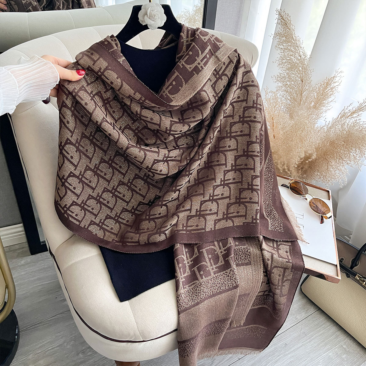 Internet celebrity live streaming popular scarf, women's warm scarf, shawl, double-sided gold wire scarf, women's outerwear scarf wholesale fashion