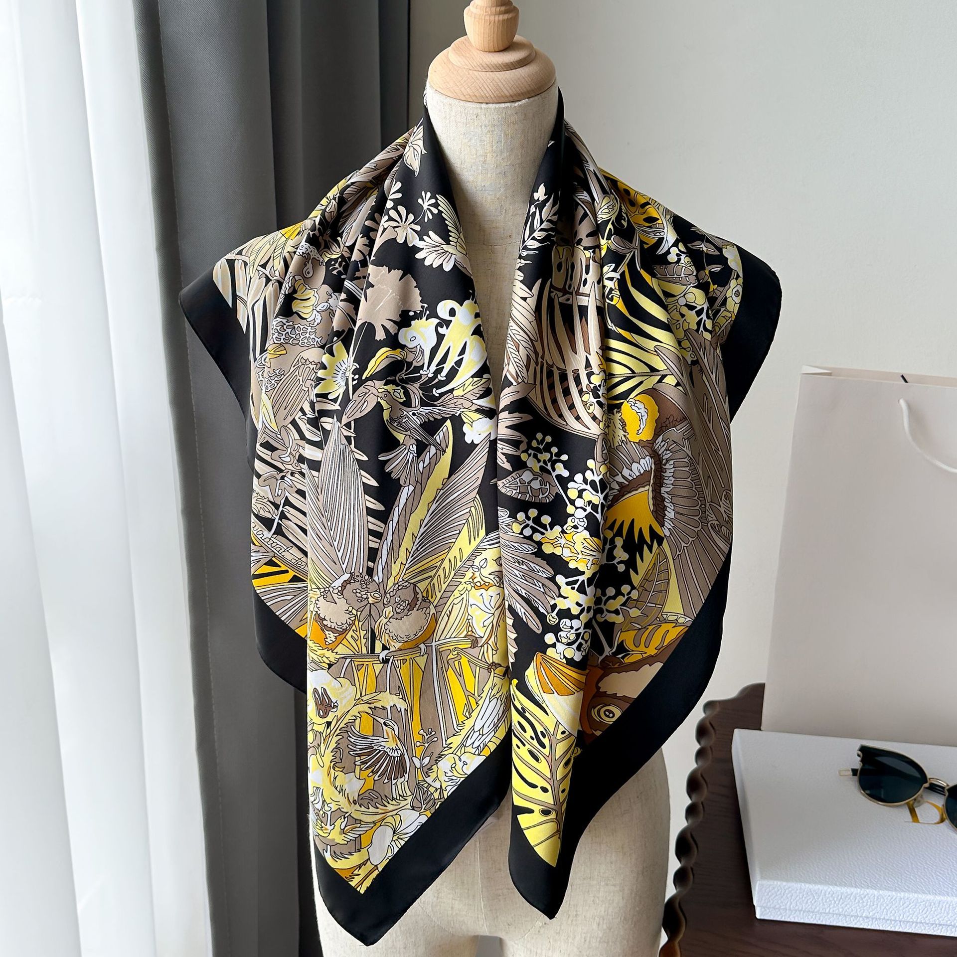 New 90 square scarves for women, simulated silk scarves, printed shawls, Korean fashion sun protection beach scarves, silk scarves