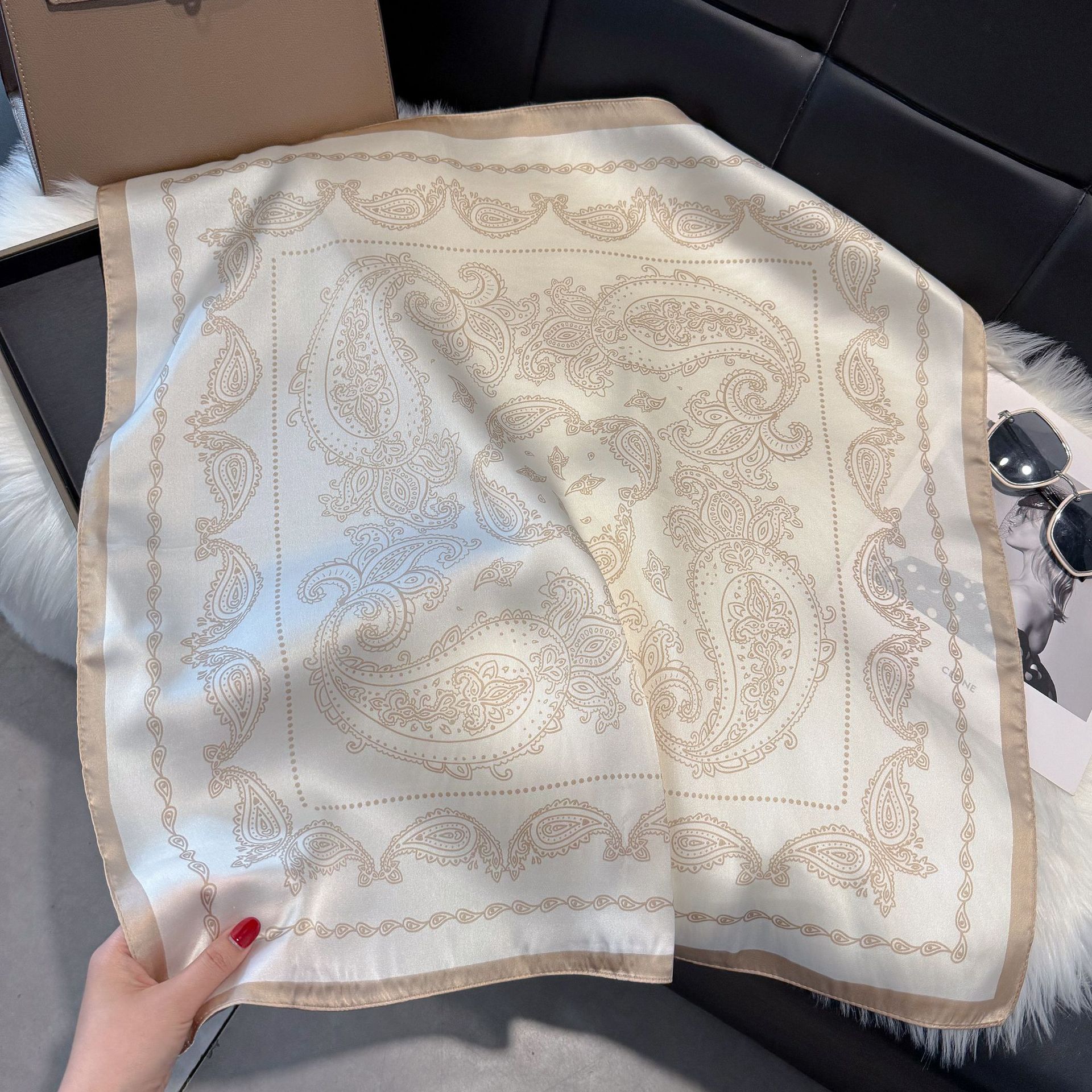 European and American style scarf, square scarf, simulated silk, 70cm retro cashew print, artistic headband, suit interior, decorative scarf