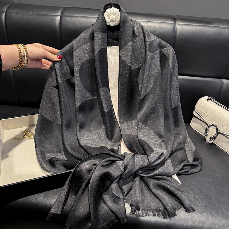 2025 Scarf Women's New Fashionable, Elegant, Versatile Printed Long Scarf Simulation Silk Silk Scarf Double sided Gold Sunscreen Shawl
