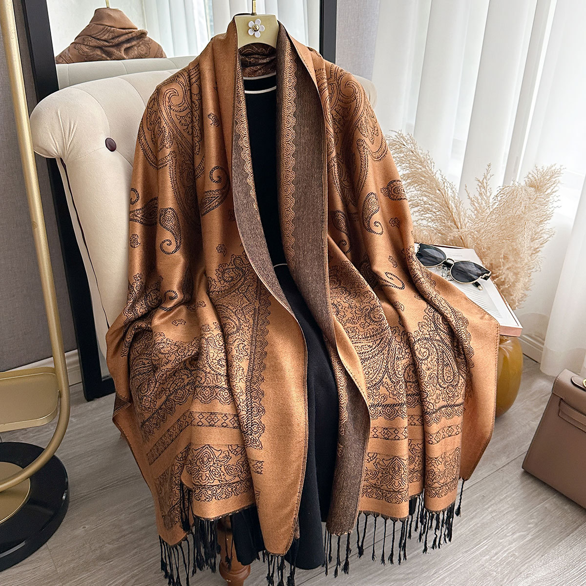 2025 new cashew print autumn and winter double-sided imitation cashmere scarf, winter high-end warm shawl for women wholesale