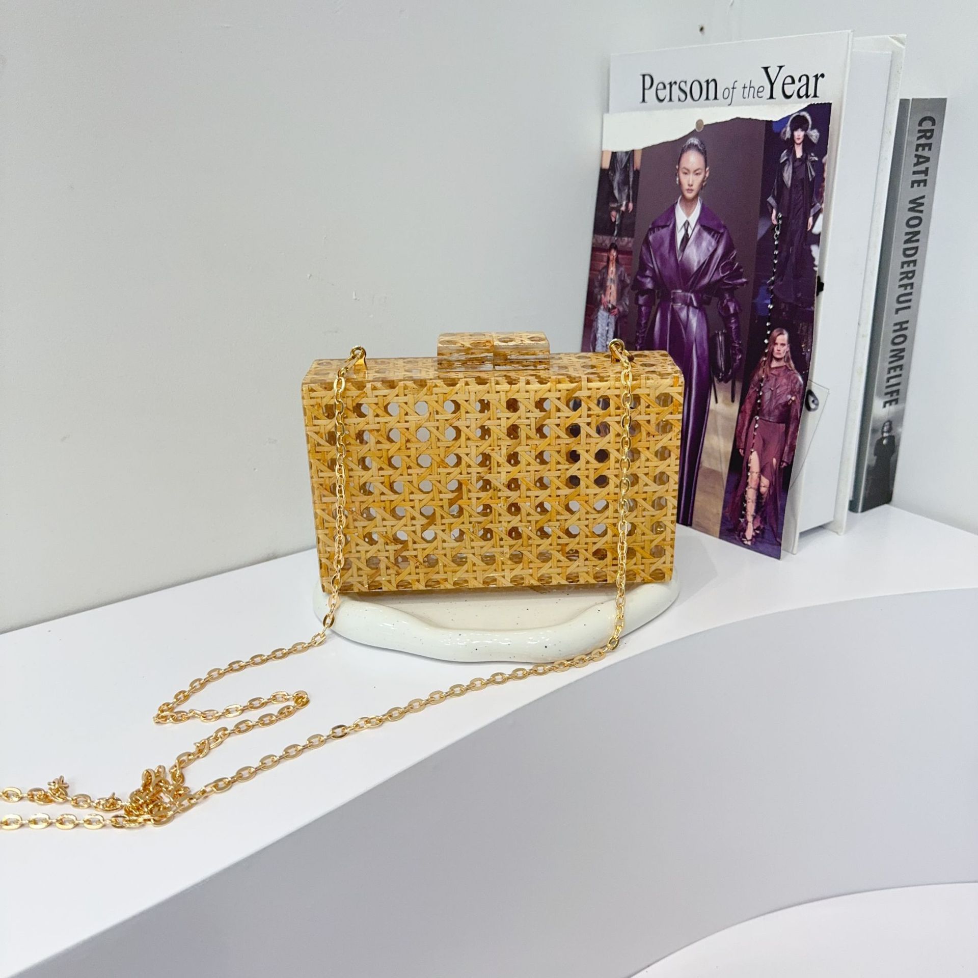 2025 New Cross border Retro Banquet Handbag, European and American Vine Weaving Acrylic Bag, Shoulder Bag, Chain Cross Shoulder Bag, Women's Bag