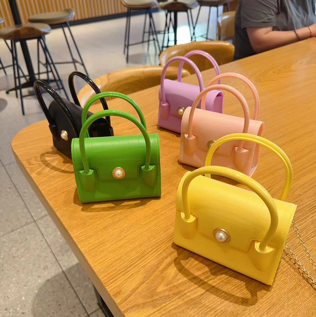 2025 New Children's Bag Clothing Matching Small Square Bag Handbag Mini Crossbody Jelly Bag Single Shoulder Chain Women's Bag