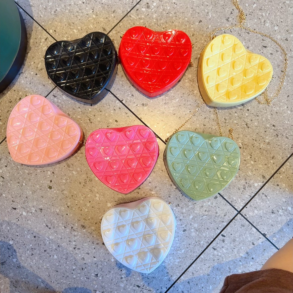 2025 New Love Bag Fashionable and Versatile Single Shoulder Cross Shoulder Small Bag for Women's Summer Cute Jelly Bag Heart shaped Bag