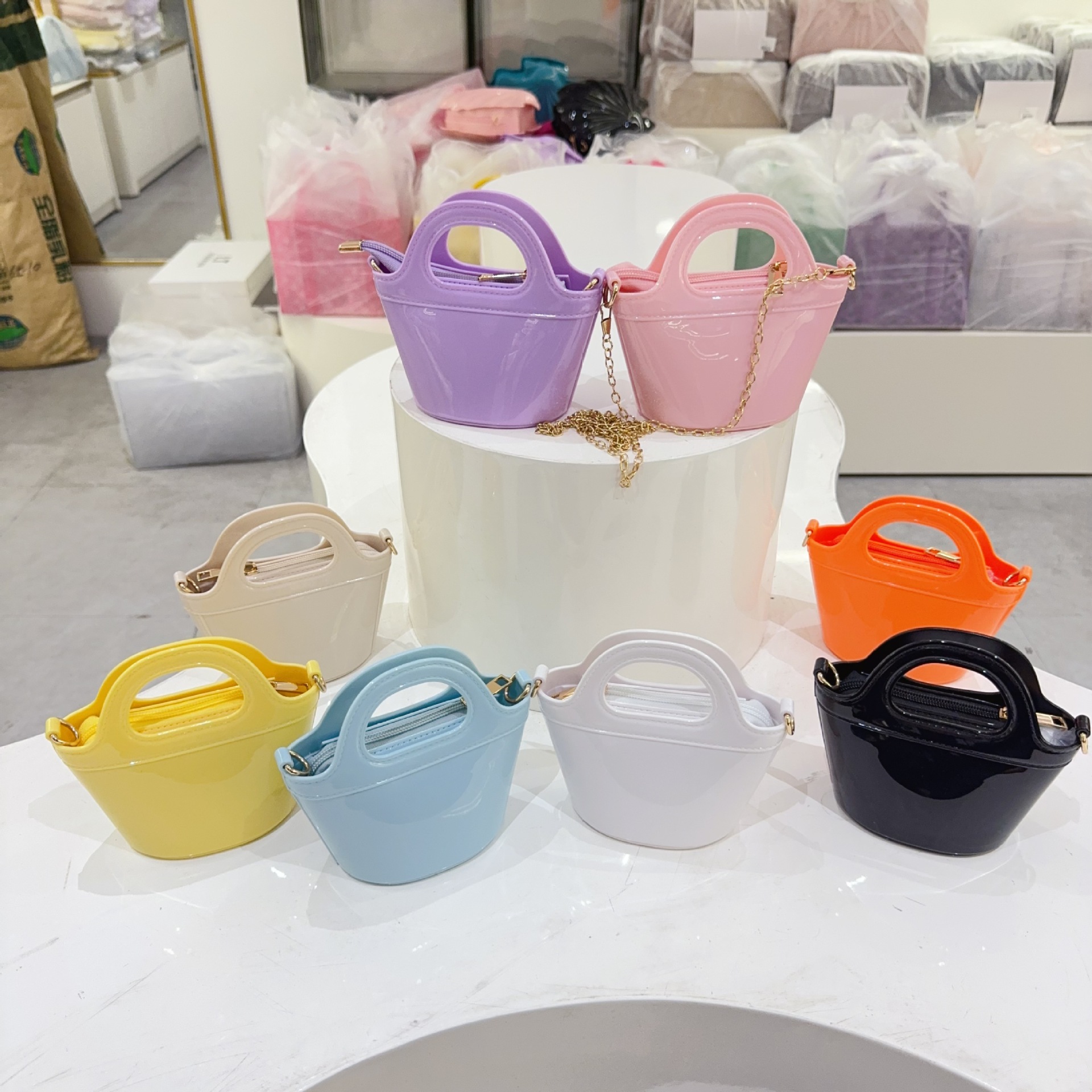 Fashionable Super Hot Handbag for Women 2025 New Style Versatile Chain Jelly Bag Popular Explosive Single Shoulder Crossbody Bag