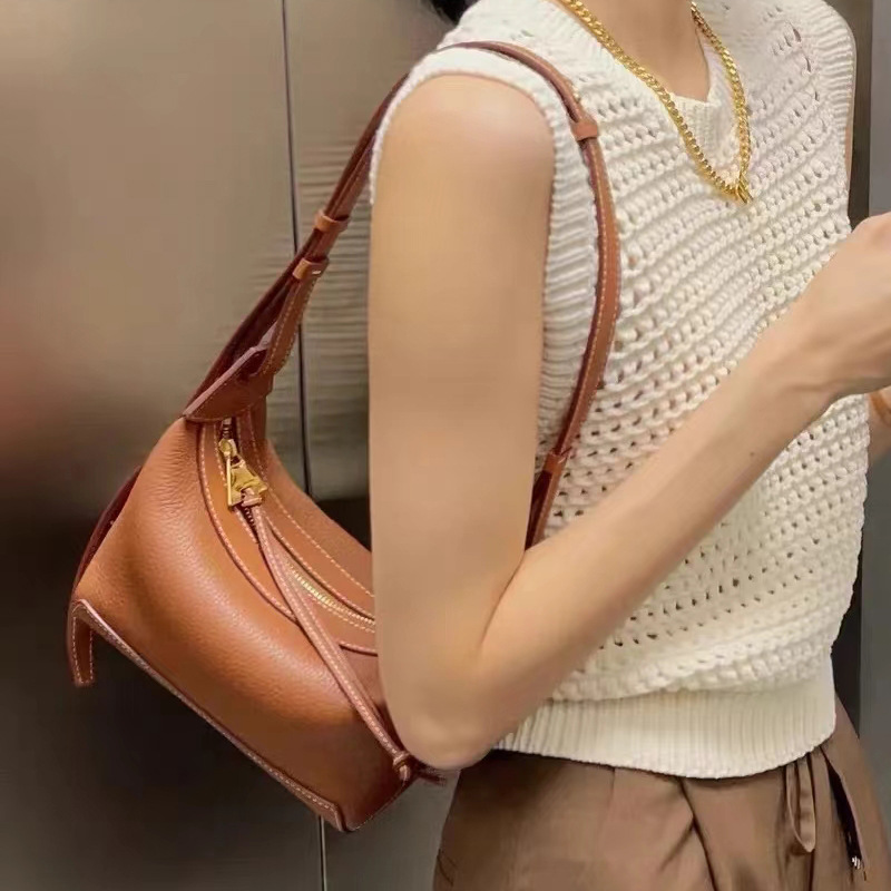Premium texture niche kite lunch box bag for women 2025 new summer vintage single shoulder crossbody French stick armpit bag for women