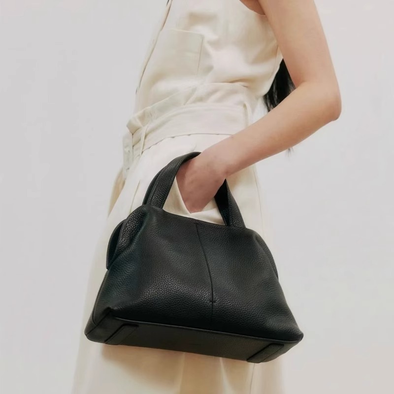 Head layer cowhide large capacity genuine leather handbag for women 2025 new autumn and winter niche high-end feeling Boston pillow bag