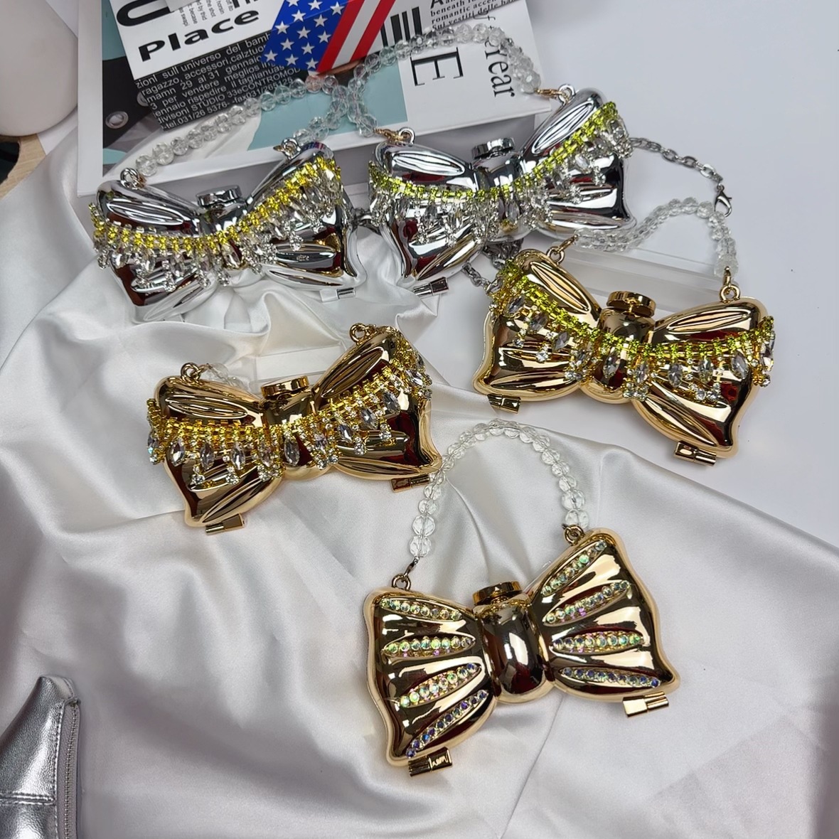 2025 autumn new mini accessory bag, small fresh makeup mirror bag, chain bar crossbody women's bag, diamond studded bow