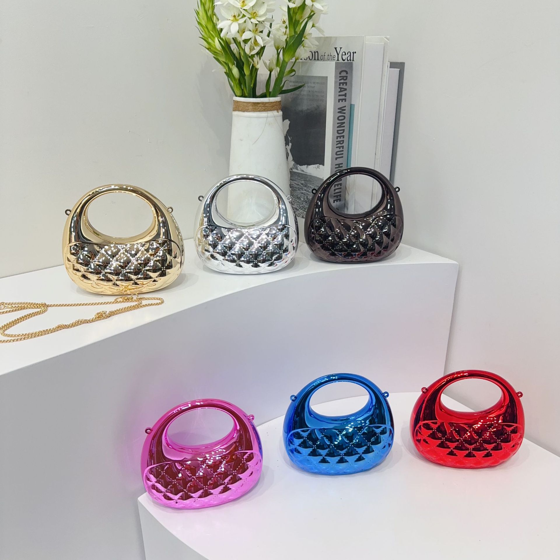 2025 new cross-border shell curved moon acrylic bag diamond grid mini bag banquet colorful hand-held crossbody bag