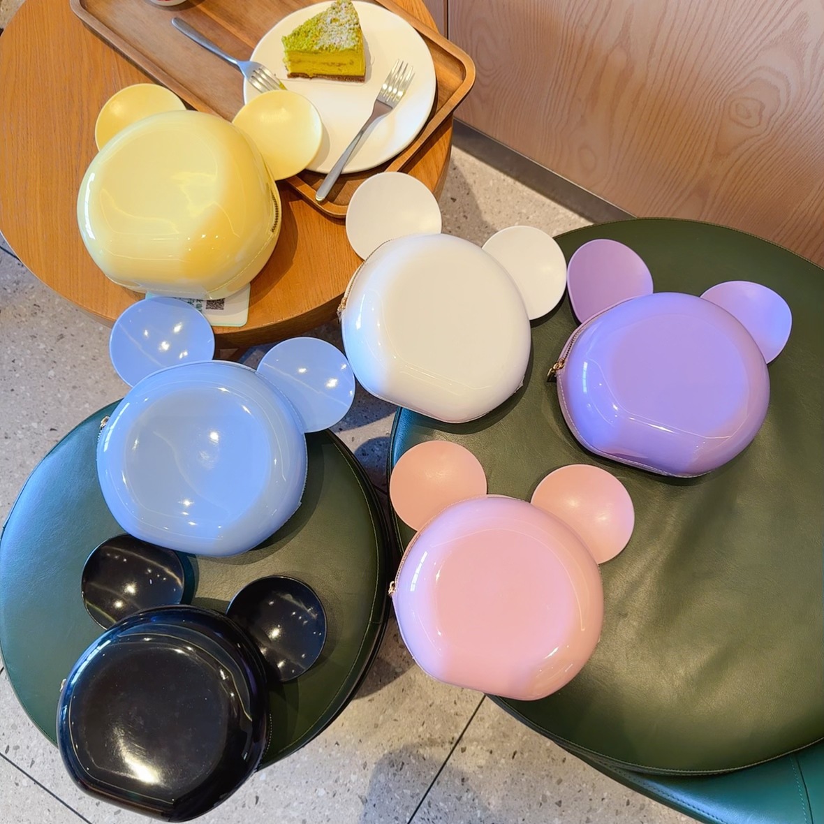 Cute cartoon Mickey high-end handbag for women 2025 new stylish versatile shoulder bag fashion trend crossbody bag