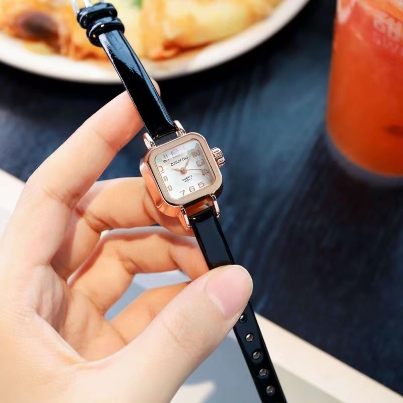 New style authentic retro small square candy ladies' watch, women's Instagram style student simple and compact belt quartz watch