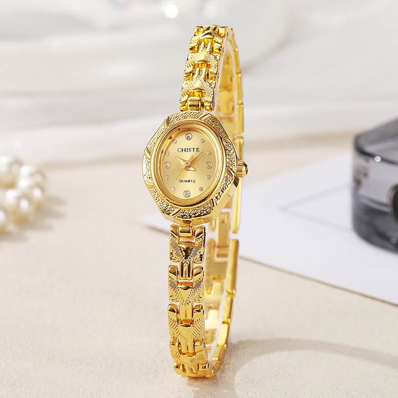 25 new bracelet watches, small gold women's watches, women's watches, niche, antique style, oval, high-end Guangzhou watches