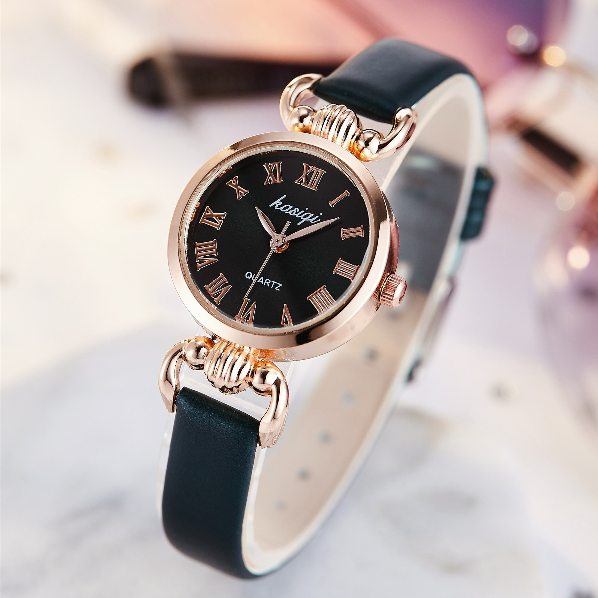 New Fashionable Women's Watches, Women's Belts, Ladies' Students' Versatile Fashion Watches, Electronic Quartz Watches, Factory Direct Sales