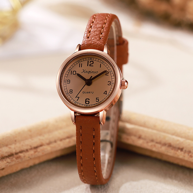 New product slim strap women's small watch fashionable and compact women's watch simple temperament retro high-end quartz watch