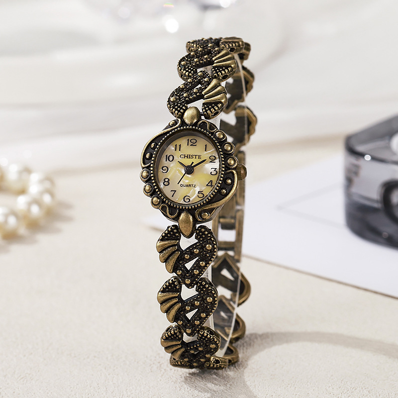 New Cross border Amazon Hot selling Women's Watch Women's Watch Retro Simple Korean Edition Golden Temperament Student Quartz Watch