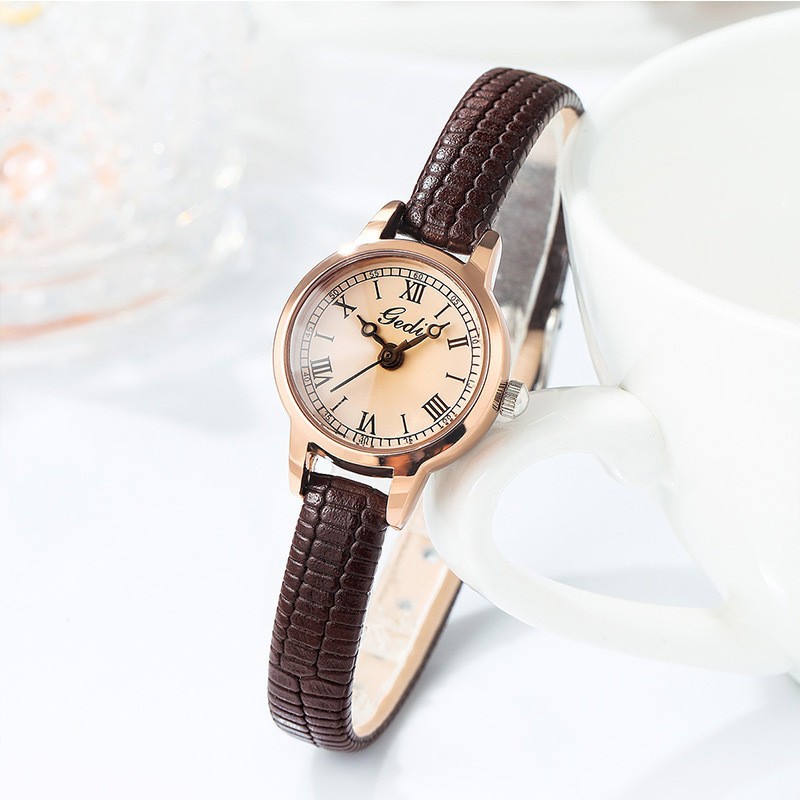 New Product: Women's Retro Style, Compact and Elegant, Women's Student High Beauty, Small Plate Belt, Waterproof Quartz Watch, Versatile