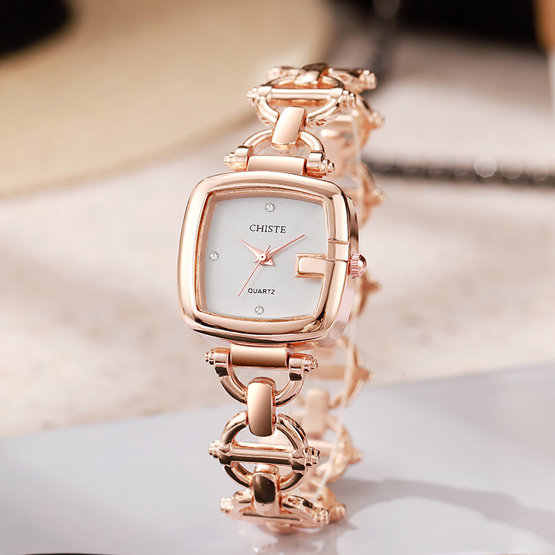 Top selling new cross-border fashion women's watches, women's styles, Guangzhou watches, small squares, niche student bracelets, high-end feel