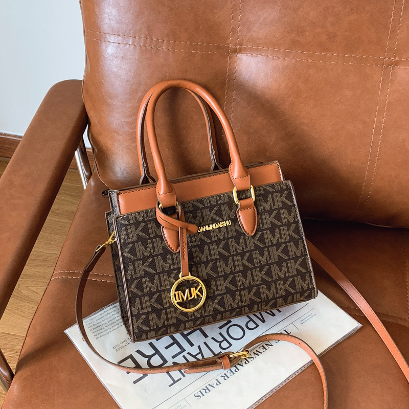 Hot selling tote bag for women, new high-end texture fashion, single shoulder crossbody for women, large capacity travel handle handbag