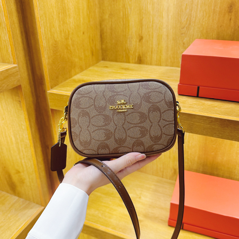 Advanced handbag for women 2025 new casual four season versatile high beauty camera bag, single shoulder diagonal cross wide shoulder strap bag