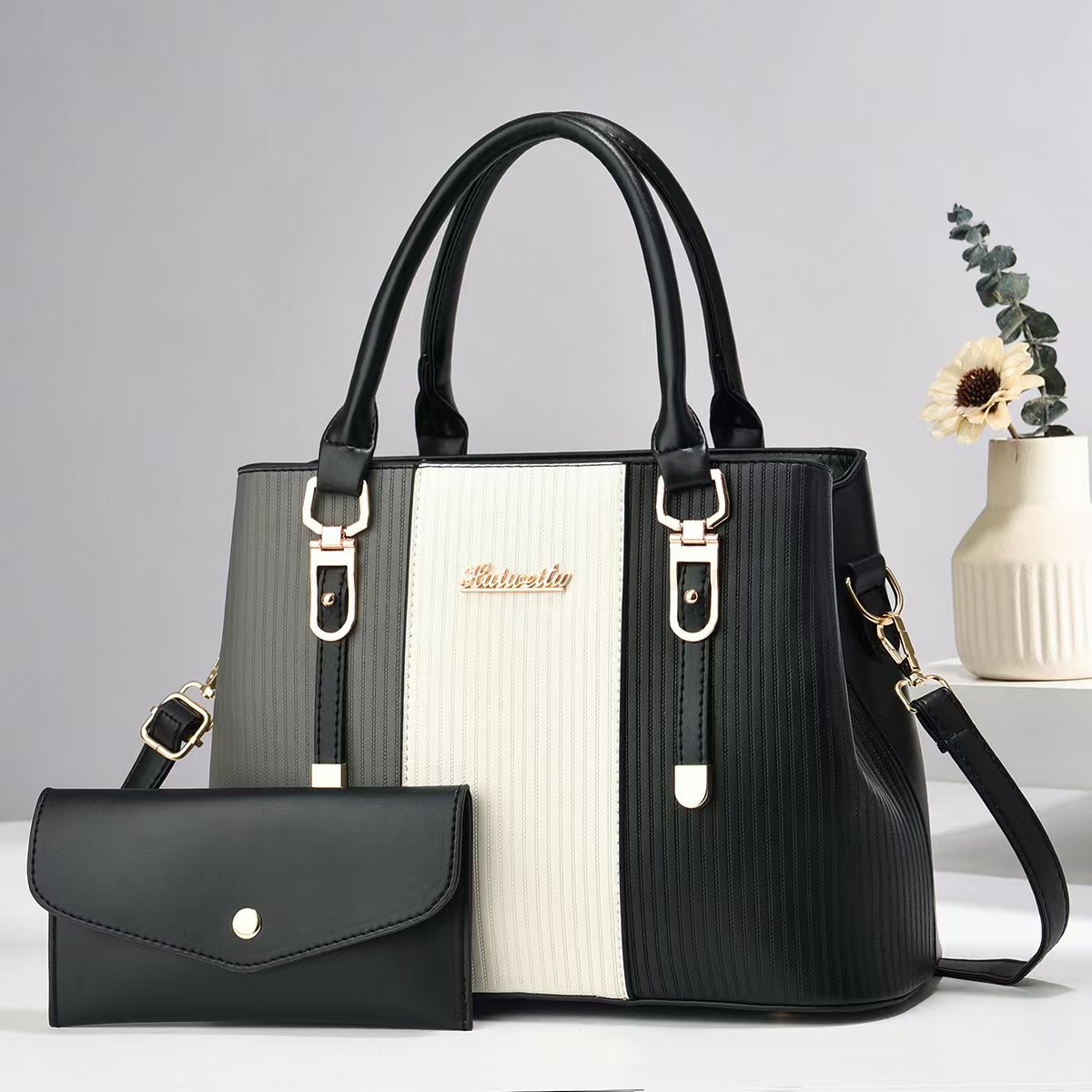 Mother's bag for women 2025 new fashion striped contrasting mother's bag large capacity middle-aged women's bag single shoulder crossbody bag