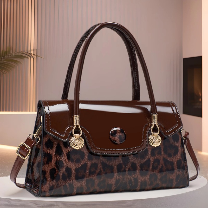 2025 New Cross border European and American Single Shoulder Crossbody Bag Trendy Versatile Leopard Pattern Middle aged Mom's Bag Women's Simple Handbag