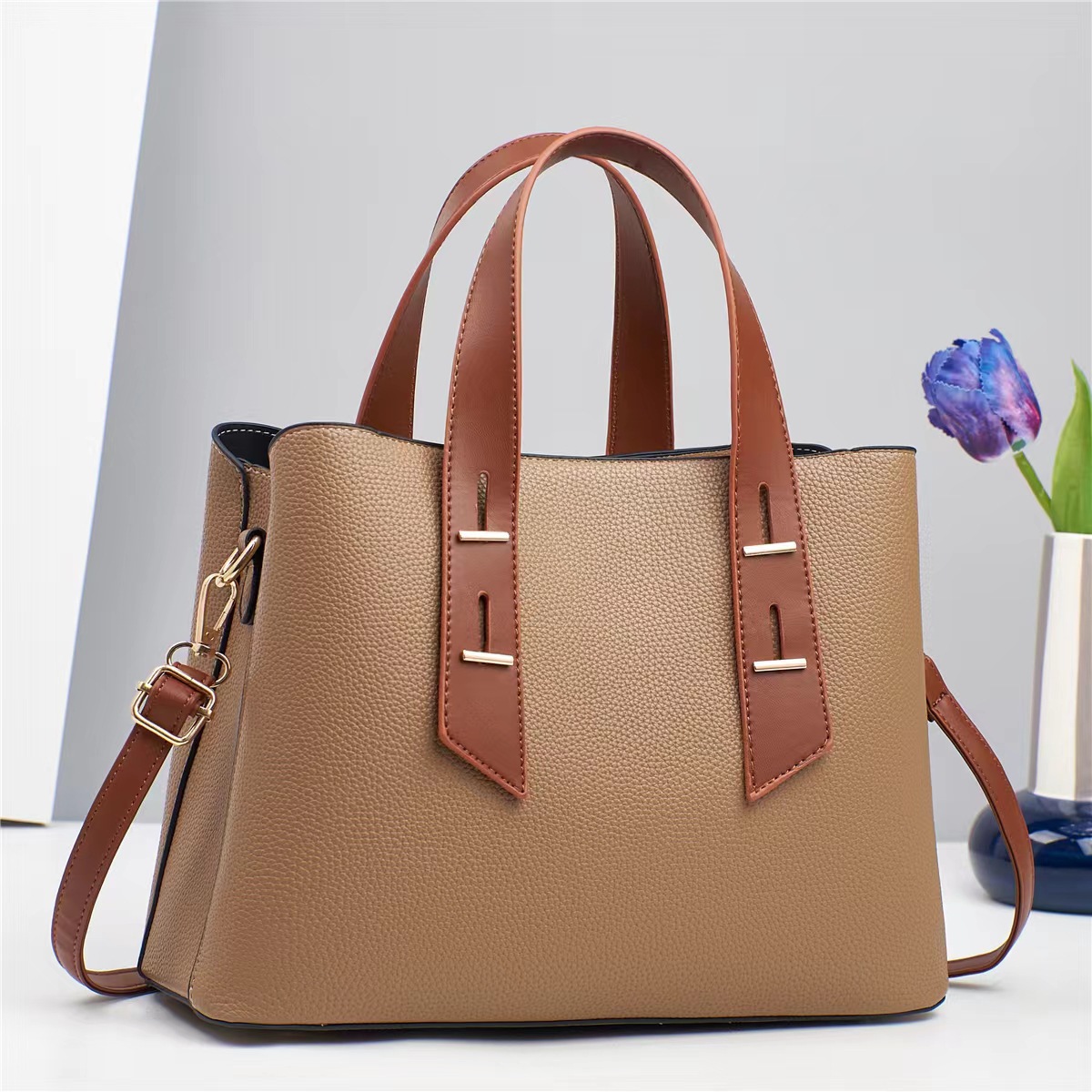 2025 New Fashionable Printed Handbag Commuter Large Capacity Single Shoulder Crossbody Bag Delivery Service 2025 New Fashionable Printed Handbag Commuter Large Capacity Single Shoulder Crossbody Bag Delivery Service