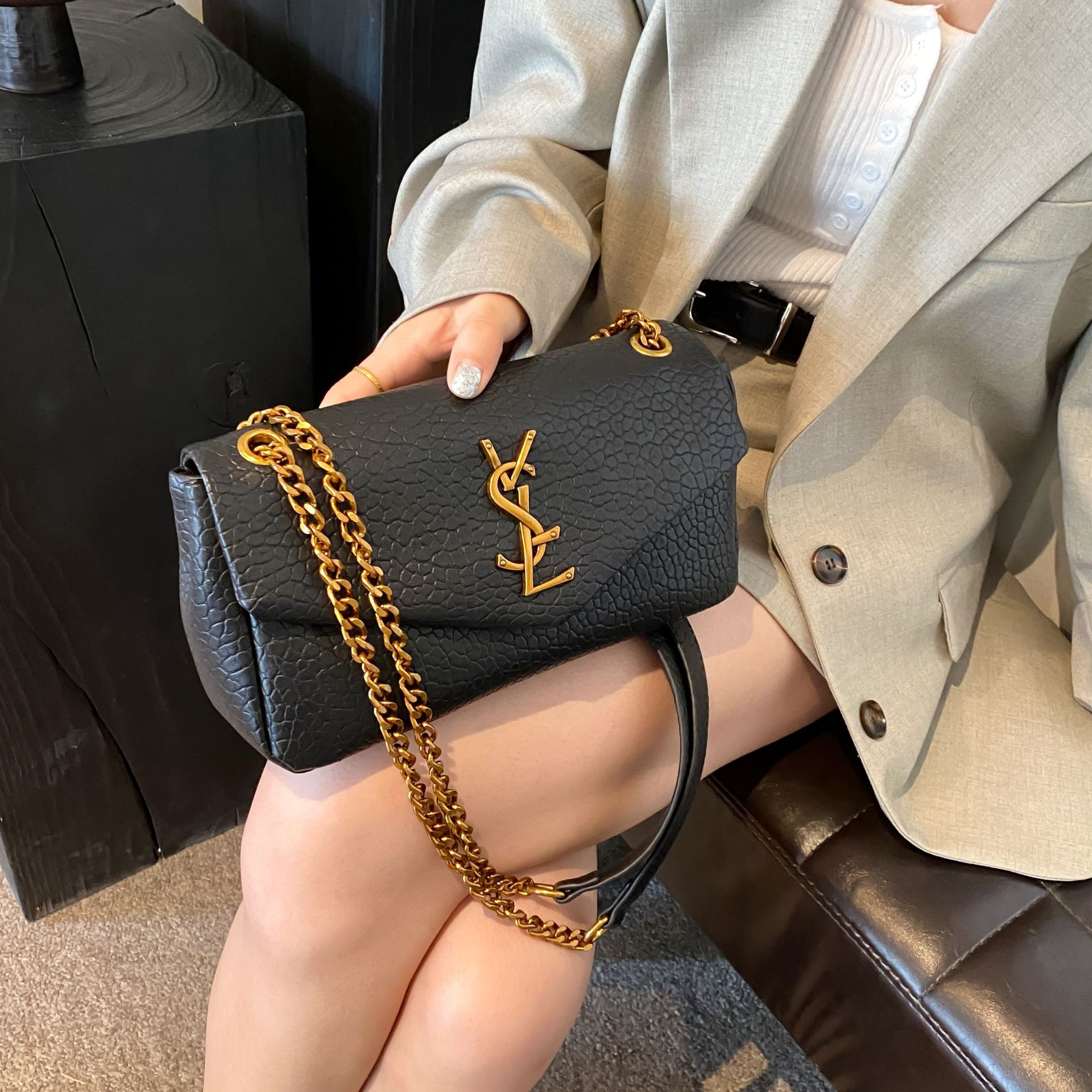 High end small square bag for women 2025 new trendy versatile chain shoulder crossbody bag Korean fashion armpit cloud bag