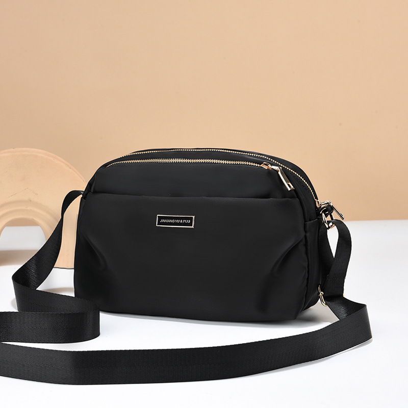 Canvas bag for women 2025 new Oxford cloth shoulder crossbody bag lightweight and versatile middle-aged mother bag nylon women's bag