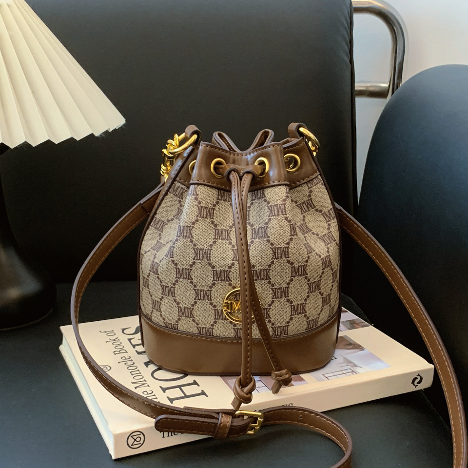Bucket bag for women 2025 new style women's bag trendy fashion printed diagonal cross bag bucket bag high-end texture versatile shoulder bag
